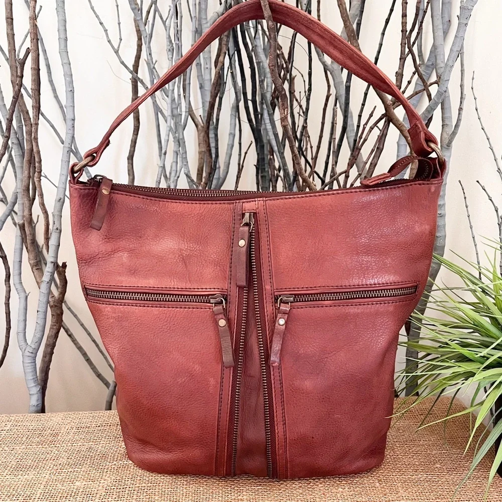 NorthStyle Pebble Leather Hobo Bag